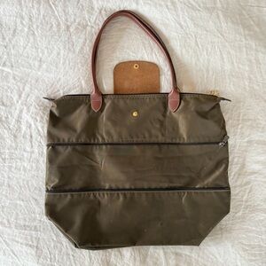 Longchamp Le Pliage Expandable Tote in Olive Green
